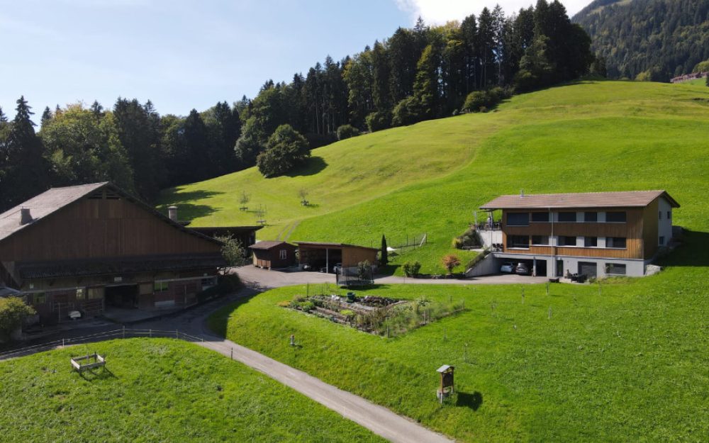 Vogelperspektive auf die Rütiberg Hofmanufaktur Alpnach